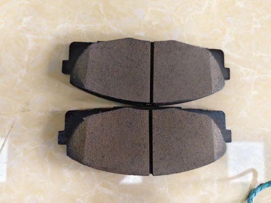 04465-YZZE9 Комплект керамических тормозных блоков для Toyota Hiace LH50 LH60 YH50 YH60 LH55 LH56