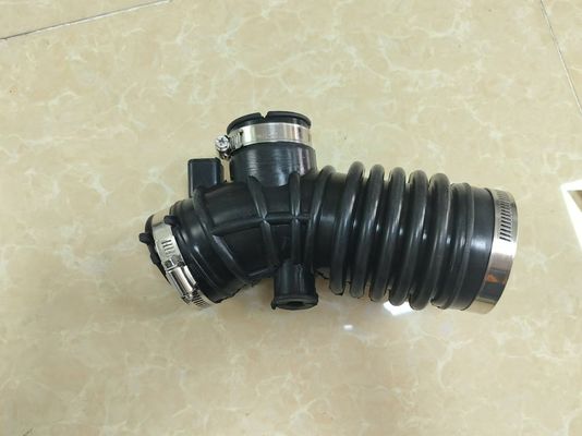 16578-95F0B Шланг впускного воздуховода для Nissan Sunny murano