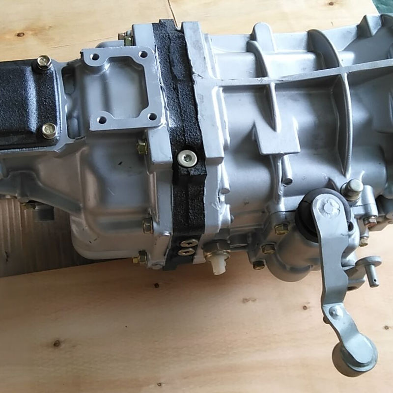 OE NO. 33030-0k350 для Toyota Hilux Auto Parts Трансмиссия ручной коробки передач